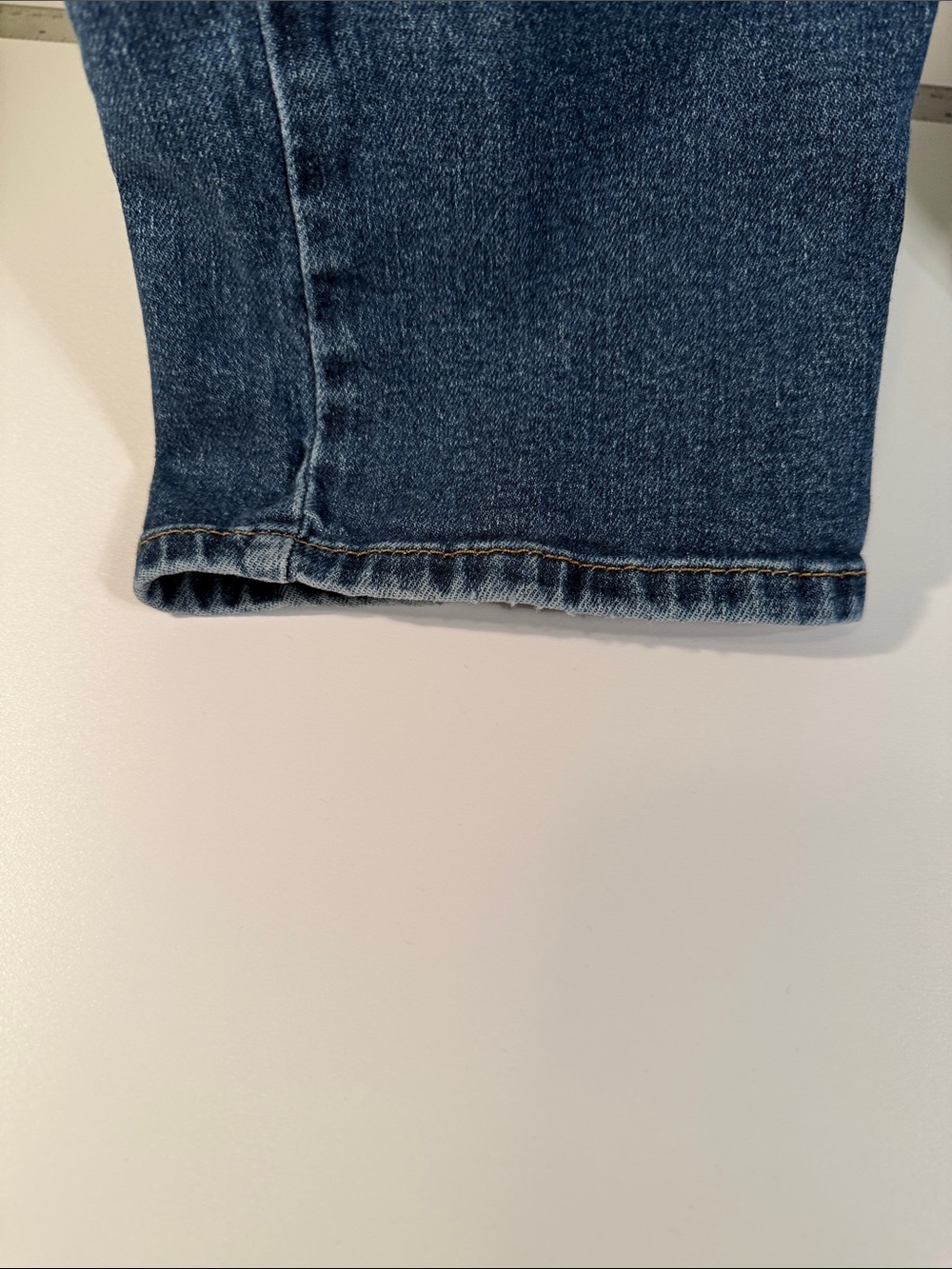 Levi's Men's Denim Straight Jeans in Medium Blue, 36 by 30 - Picture 7 of 11